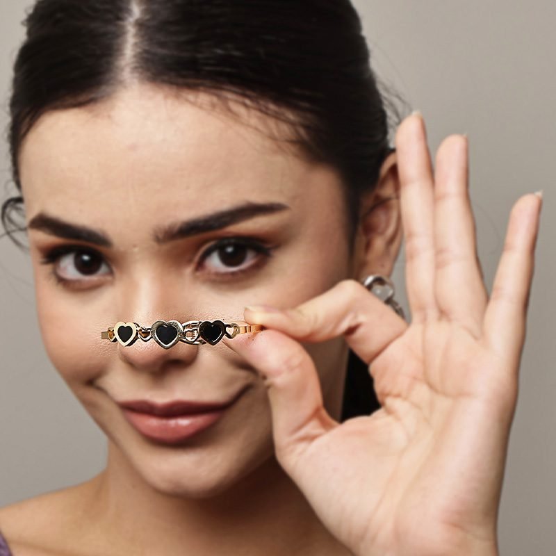 Buy Black Heart Gold-Plated Bracelet for Women — premium anti-tarnish jewelry