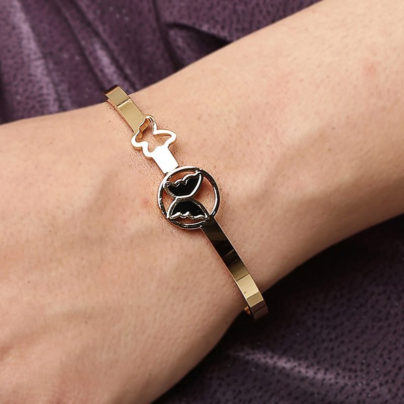 Rose-Gold Butterfly Bangle Bracelet Rose-Gold Butterfly Bangle Bracelet